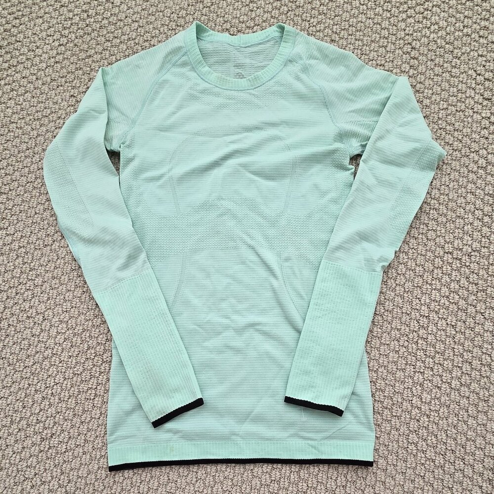 Lululemon Swiftly Tech Long Sleeve Light Teal  Size 4 Athleisure Running Track